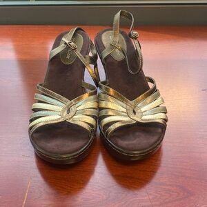 Naturalizer wedges, gold and copper size 10.